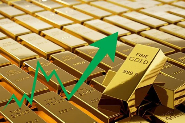 金价冲高回落，短期筑顶风险犹存