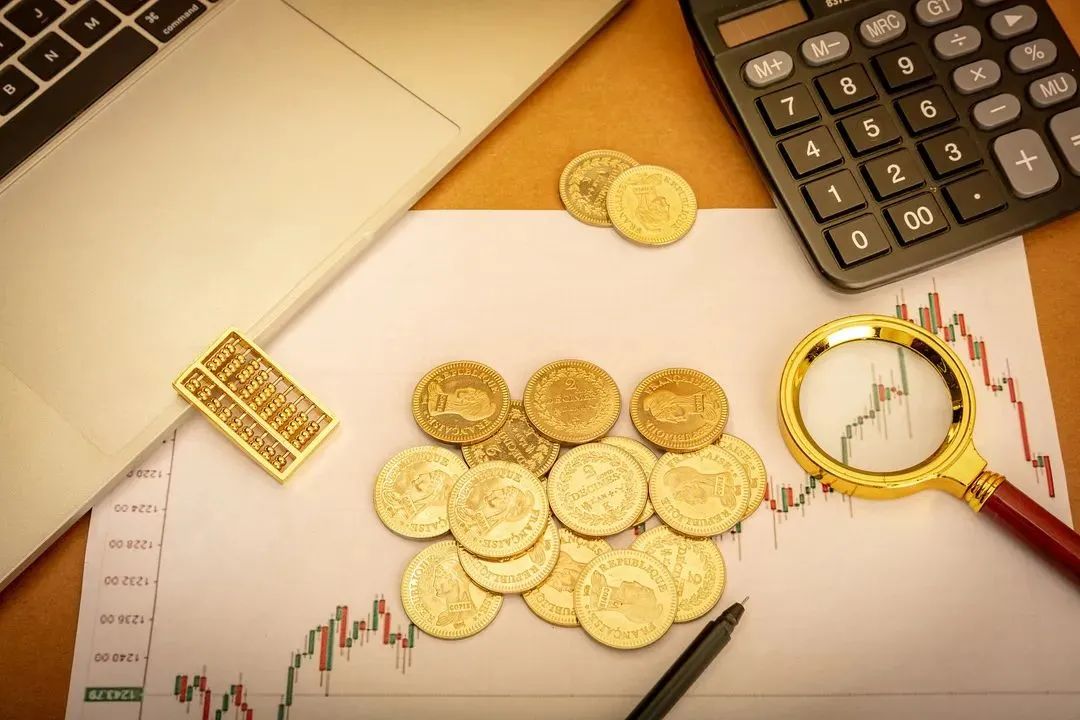 黄金从历史新高回落，跌逾17美元！金价或将迎来调整