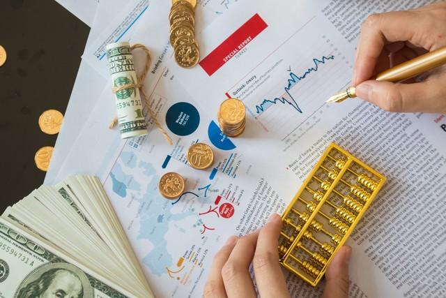 黄金承压下跌:短期国债收益率下跌,美联储纪要成焦点