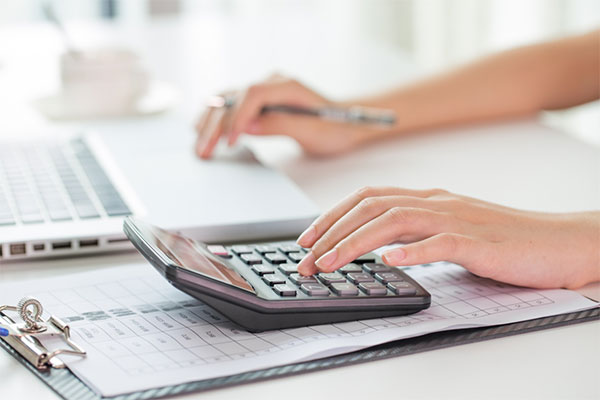 黄金买进卖出以什么价格为准？