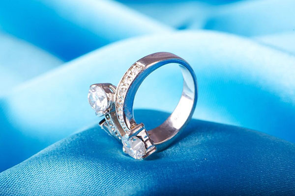 判断铂金真假方法有哪些